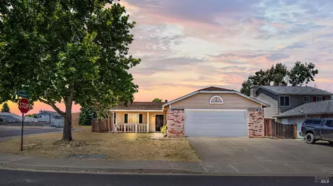 1000 Cinnabar Way, Vacaville, CA 95687