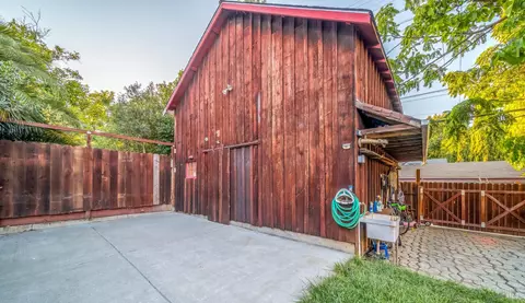 Exterior - 520 Kentucky St, Vallejo, CA 94590 photo 2 of 10