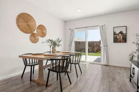 Dining - 1765 Butterfly Ln, Dixon, CA 95620 photo 1 of 2