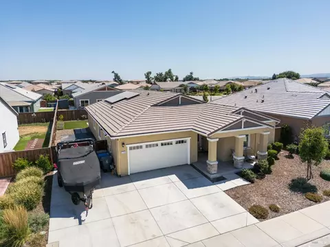 View/Area - 1765 Butterfly Ln, Dixon, CA 95620 photo 4 of 7
