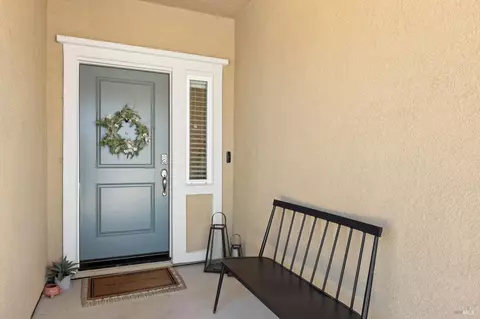 Entry Way - 1765 Butterfly Ln, Dixon, CA 95620 photo 1 of 6
