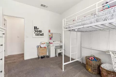 Bedroom - 1765 Butterfly Ln, Dixon, CA 95620 photo 6 of 8