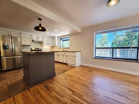 Kitchen - 27160 Tuck Pl, Willits, CA 95490 photo 5 of 5
