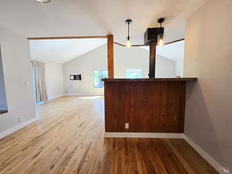 Living - 27160 Tuck Pl, Willits, CA 95490 photo 7 of 9