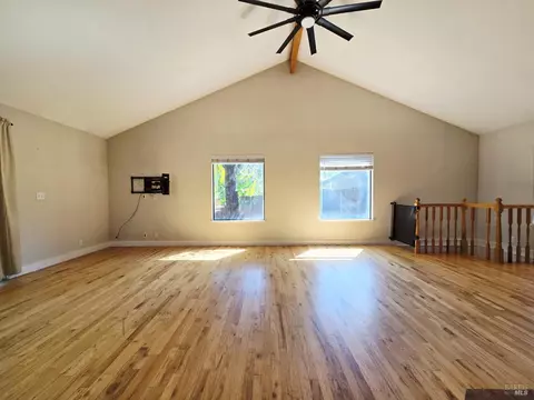 Living - 27160 Tuck Pl, Willits, CA 95490 photo 4 of 9