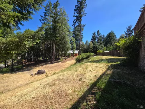 Exterior - 27160 Tuck Pl, Willits, CA 95490 photo 4 of 11