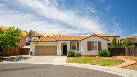 2444 Sanders Ln, Fairfield, CA 94533