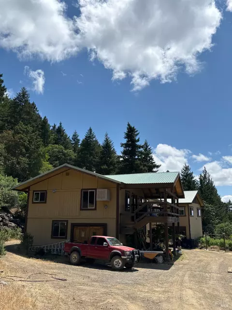 6031 Yellow Star Rd, Laytonville, CA 95454