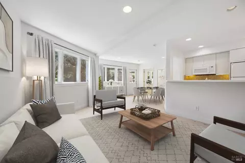 Living - 810 Spring St, Sausalito, CA 94965 photo 6 of 7
