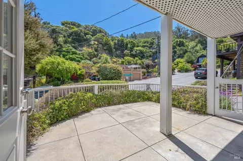 Exterior - 810 Spring St, Sausalito, CA 94965 photo 15 of 17