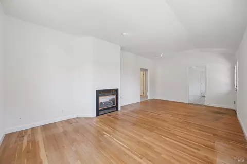 Living - 810 Spring St, Sausalito, CA 94965 photo 4 of 7