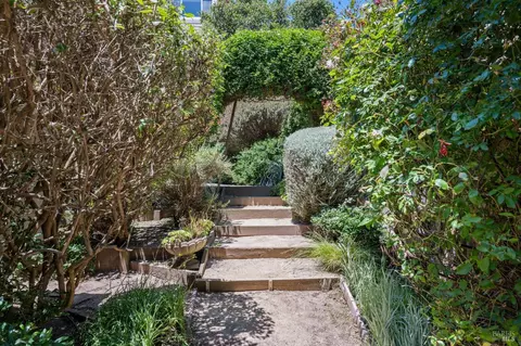 Exterior - 810 Spring St, Sausalito, CA 94965 photo 9 of 17