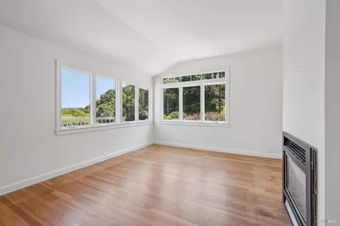 Living - 810 Spring St, Sausalito, CA 94965 photo 5 of 7