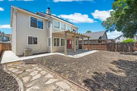 Exterior - 5017 Perry Way, Antioch, CA 94531 photo 9 of 11