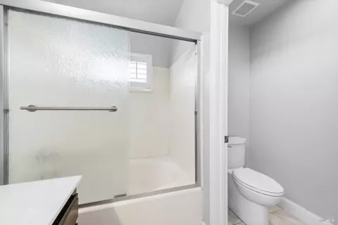 Bath - 5017 Perry Way, Antioch, CA 94531 photo 3 of 5