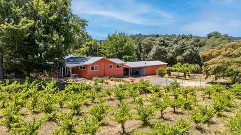 5510 Eastside Calpella Rd, Ukiah, CA 95482