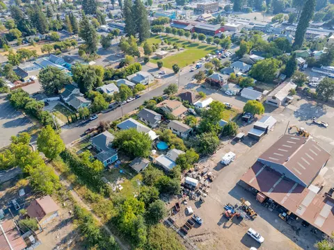 258 State St, Willits, CA 95490 photo 37