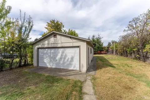258 State St, Willits, CA 95490 photo 25