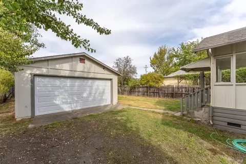258 State St, Willits, CA 95490 photo 21