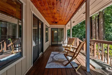 Exterior - 1101 Perch Ln, Willits, CA 95490 photo 4 of 9