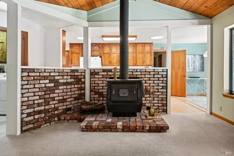 Entry Way - 1101 Perch Ln, Willits, CA 95490 photo 1 of 2