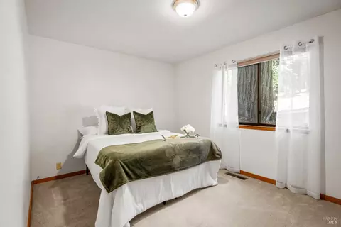 Bedroom - 1101 Perch Ln, Willits, CA 95490 photo 2 of 6