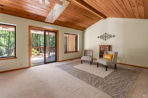 Living - 1101 Perch Ln, Willits, CA 95490 photo 2 of 4
