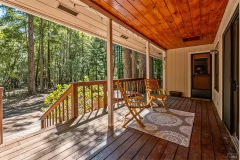 Exterior - 1101 Perch Ln, Willits, CA 95490 photo 8 of 9