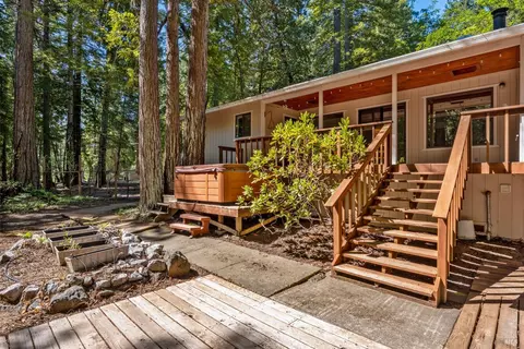 Exterior - 1101 Perch Ln, Willits, CA 95490 photo 7 of 9
