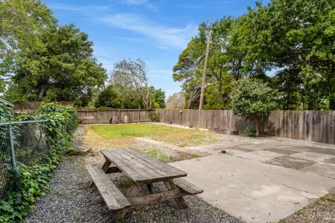 Exterior - 2401 Alameda St, Vallejo, CA 94590 photo 17 of 18