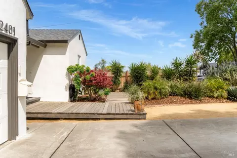Exterior - 2401 Alameda St, Vallejo, CA 94590 photo 6 of 18