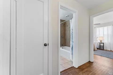 Entry Way - 2401 Alameda St, Vallejo, CA 94590 photo 4 of 4