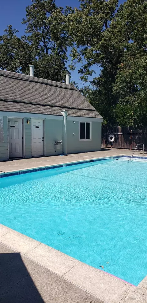 Exterior - 224 Courtyards E, Windsor, CA 95492 photo 6 of 6