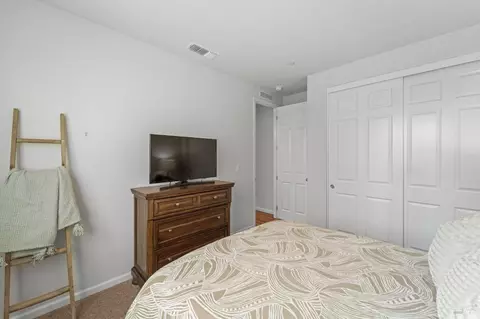 Bedroom - 1409 Spur Ln, Fairfield, CA 94533 photo 2 of 6