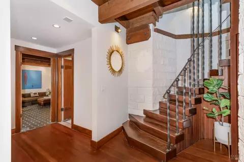 Entry Way - 409 Summit Dr, Corte Madera, CA 94925 photo 5 of 7