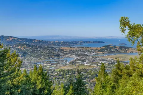 View/Area - 409 Summit Dr, Corte Madera, CA 94925 photo 4 of 7