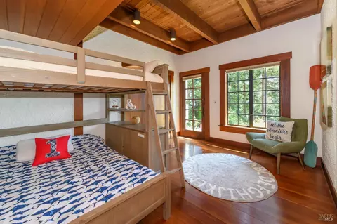 Bedroom - 409 Summit Dr, Corte Madera, CA 94925 photo 4 of 5