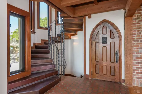 Entry Way - 409 Summit Dr, Corte Madera, CA 94925 photo 1 of 7