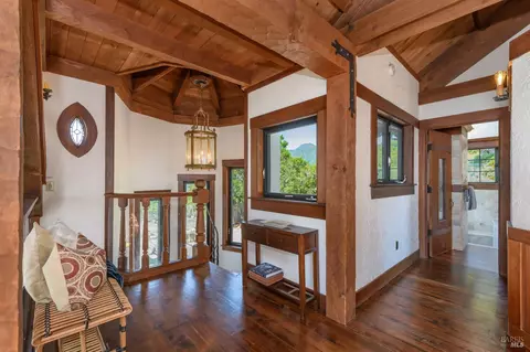 Entry Way - 409 Summit Dr, Corte Madera, CA 94925 photo 4 of 7