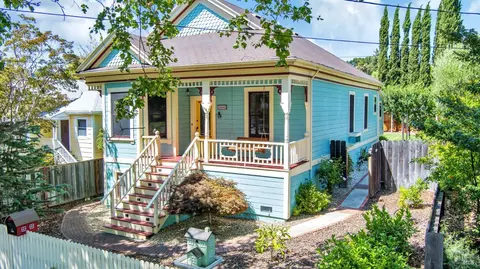 325 E K St, Benicia, CA 94510