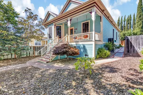 325 E K St, Benicia, CA 94510 photo 2