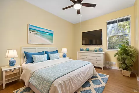 Bedroom - 520 Morgan Woods Ct, Windsor, CA 95492 photo 4 of 6