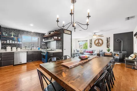 1149 Rimrock Dr, Napa, CA 94558