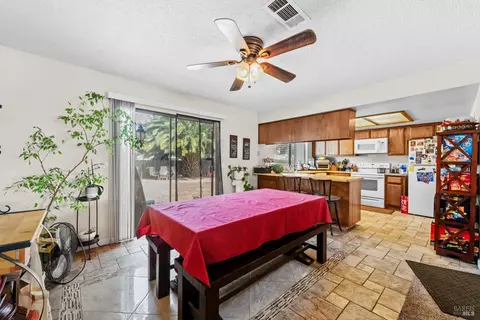 Dining - 320 Serrano Ct, Fairfield, CA 94533 photo 1 of 2