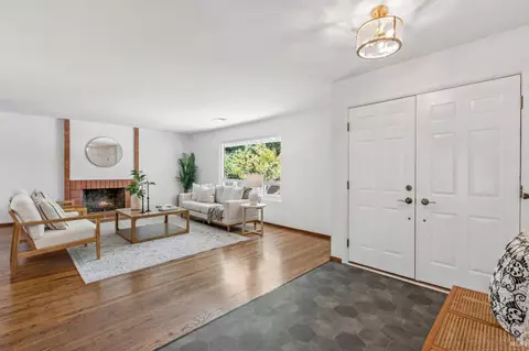 Entry Way - 85 Buckingham Dr, Moraga, CA 94556 photo 2 of 3