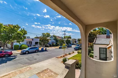 Exterior - 615 Central Ave, Vallejo, CA 94590 photo 9 of 13