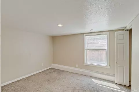 Bedroom - 615 Central Ave, Vallejo, CA 94590 photo 8 of 10