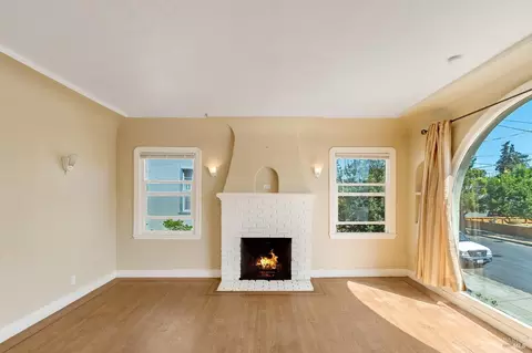 Living - 615 Central Ave, Vallejo, CA 94590 photo 1 of 4