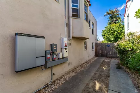 Exterior - 615 Central Ave, Vallejo, CA 94590 photo 8 of 13