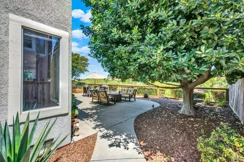 Exterior - 3242 Banff Dr, Fairfield, CA 94534 photo 10 of 23